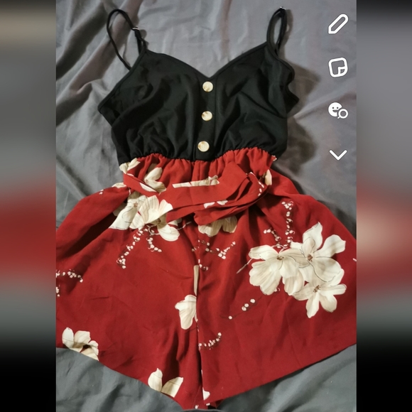 romper - Picture 1 of 3